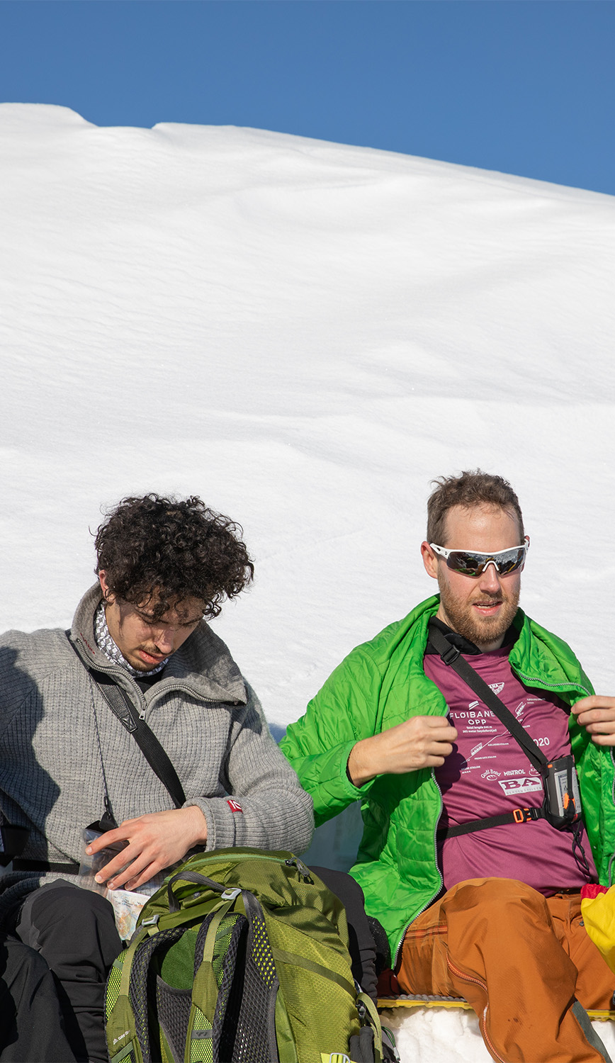 Lunsjpause i snø og sol